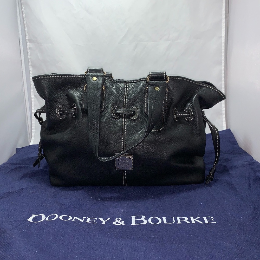 Pebble Black Leather Chiara Handbag